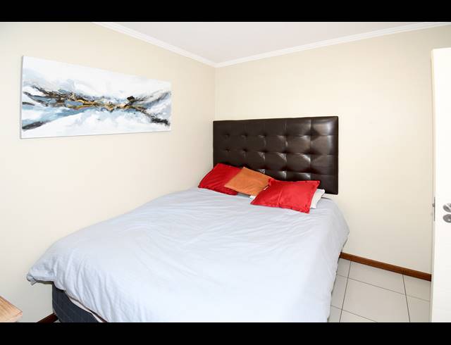 2 BEDROOM APARTMENT FOR SALE IN NORTH RIDING AH